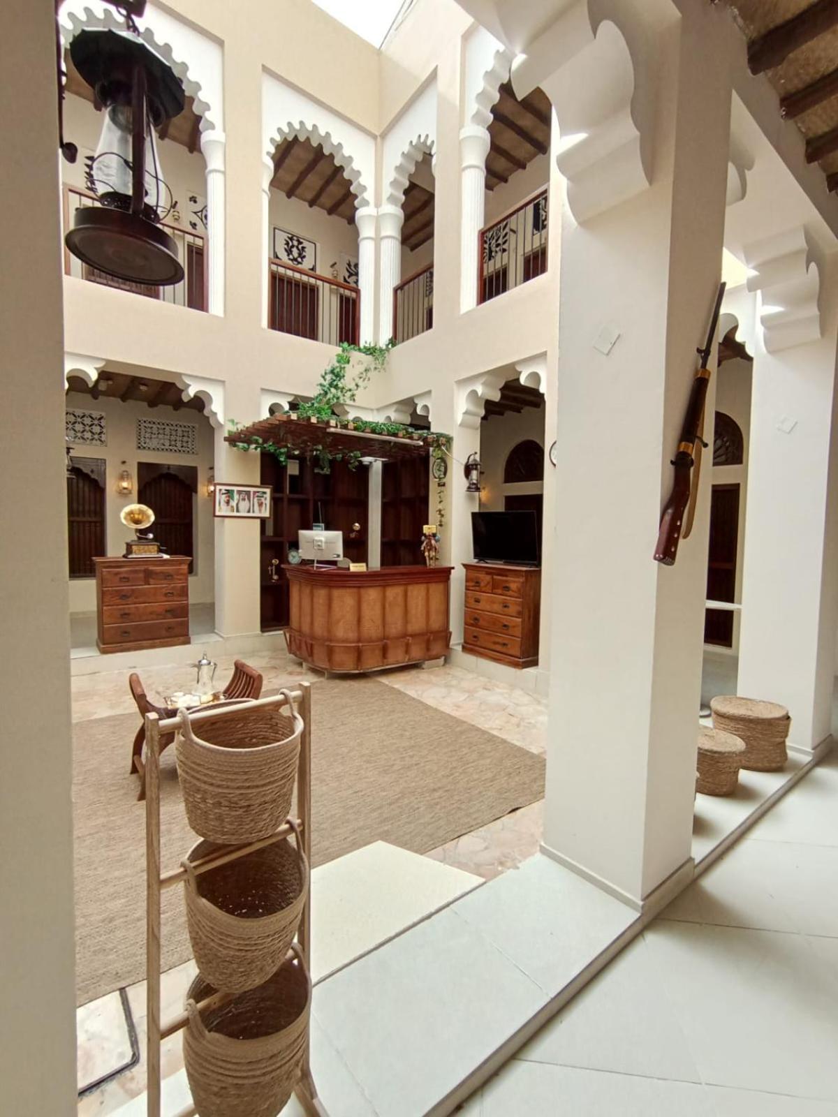Hyba Heritage Hotel Dubai Exterior foto